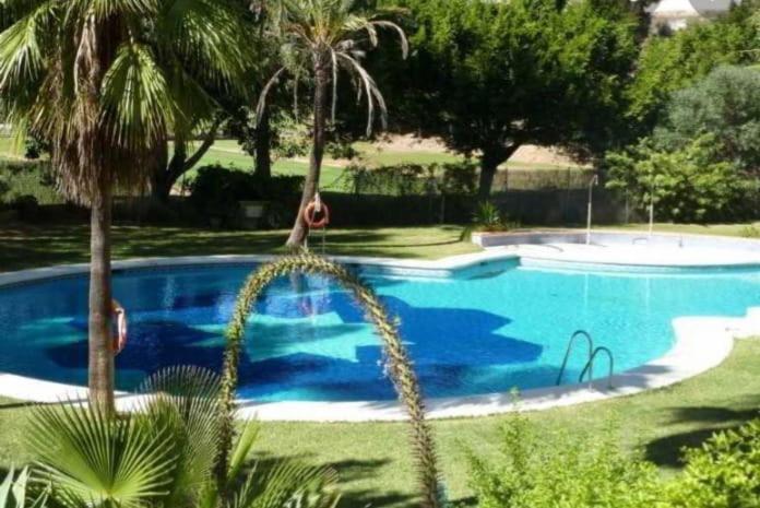 Calido Apartamento Con Gran Terraza Y Vistas A 600 Metros Del Mar ベナルマデナ エクステリア 写真