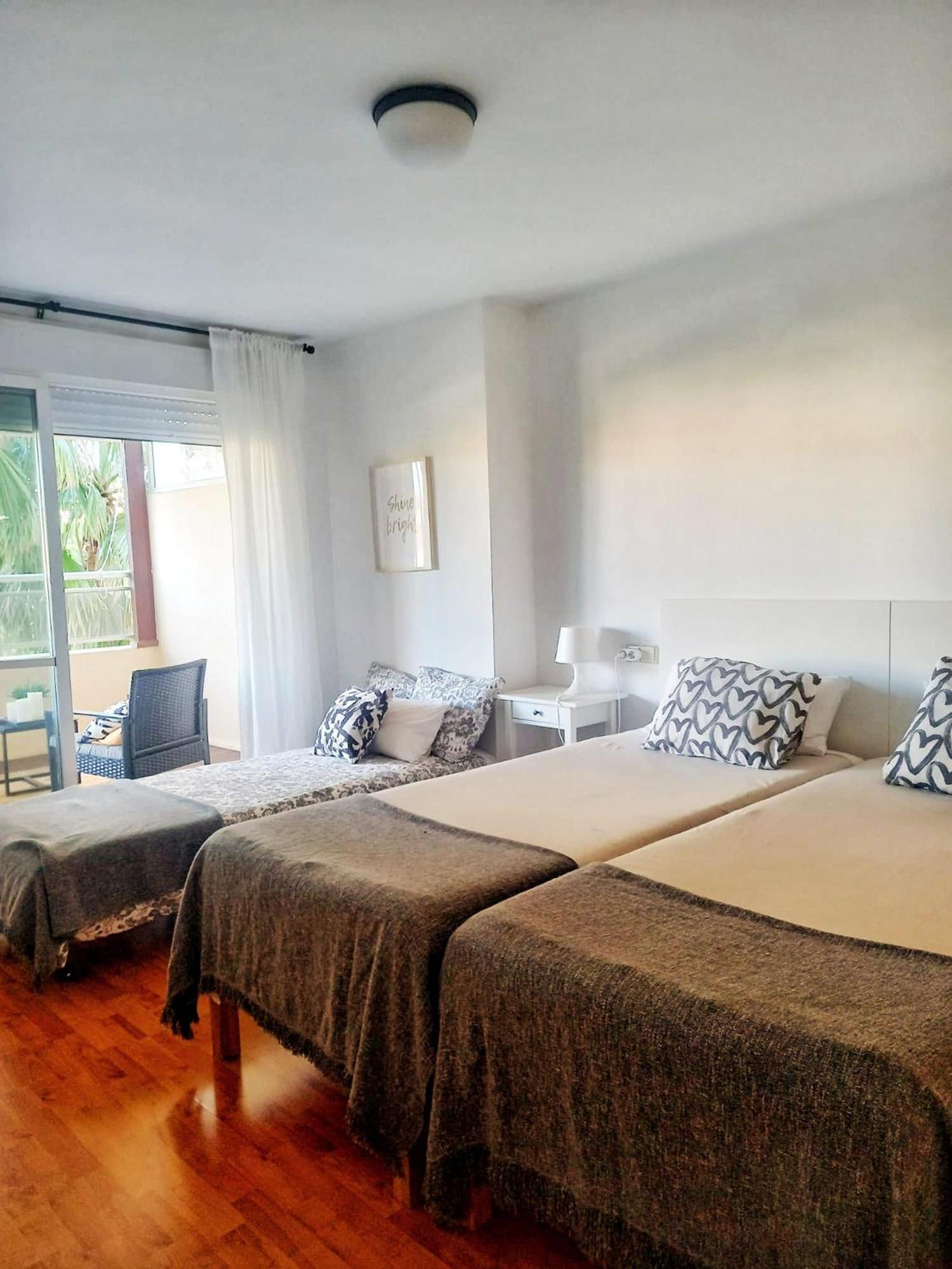 Calido Apartamento Con Gran Terraza Y Vistas A 600 Metros Del Mar ベナルマデナ エクステリア 写真