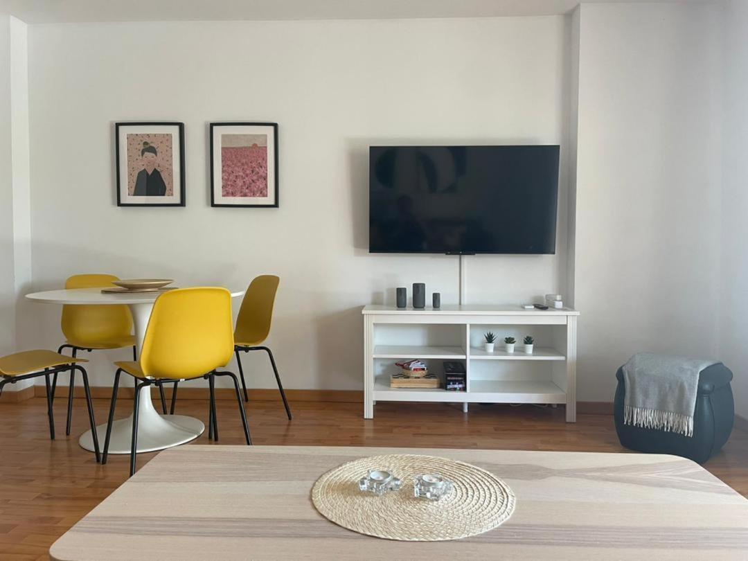 Calido Apartamento Con Gran Terraza Y Vistas A 600 Metros Del Mar ベナルマデナ エクステリア 写真