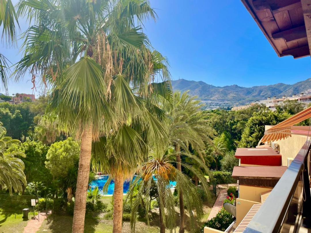 Calido Apartamento Con Gran Terraza Y Vistas A 600 Metros Del Mar ベナルマデナ エクステリア 写真